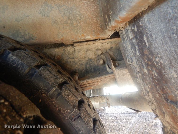 image for item HQ9574 2010 Thomas Built 281TS  school bus