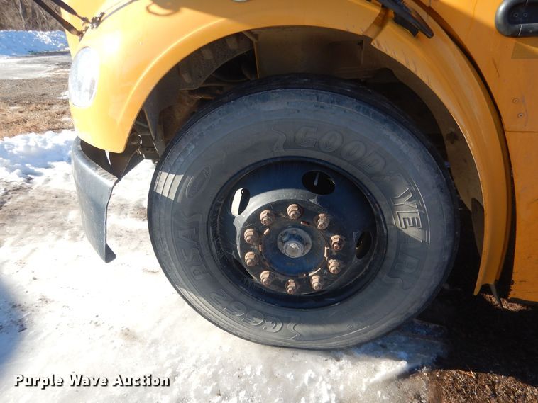 image for item HQ9574 2010 Thomas Built 281TS  school bus