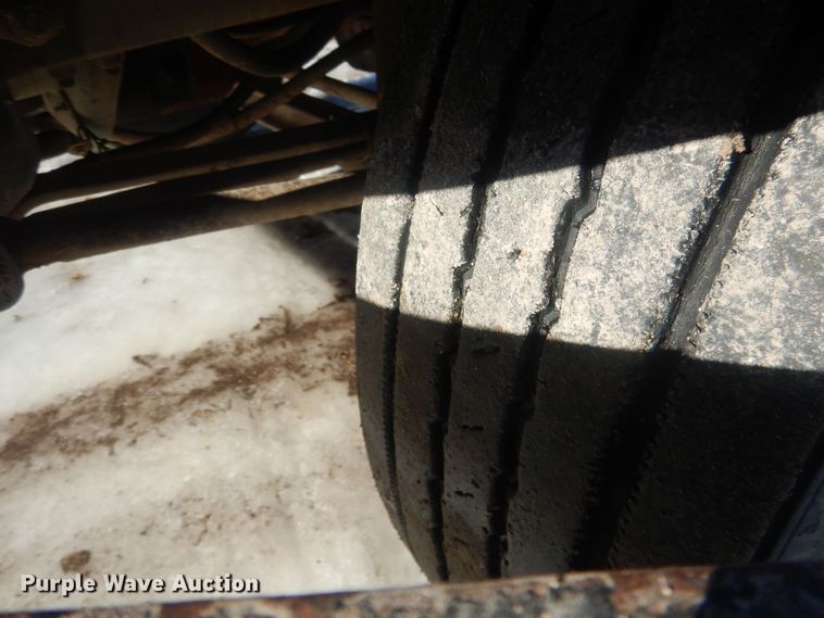 image for item HQ9574 2010 Thomas Built 281TS  school bus