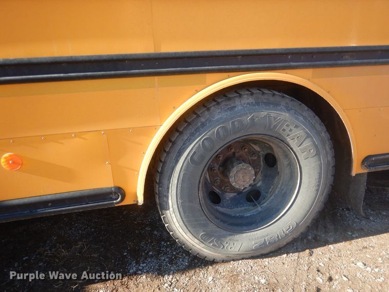 image for item HQ9574 2010 Thomas Built 281TS  school bus