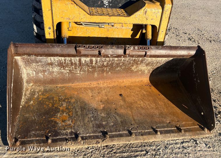 image for item ID9456 2014 John Deere 315  skid steer loader