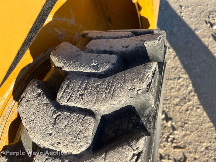 image for item ID9456 2014 John Deere 315  skid steer loader