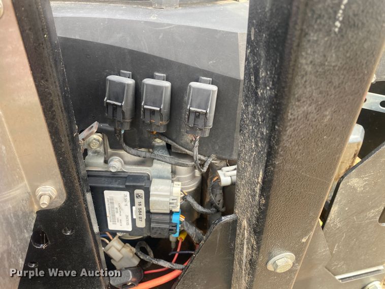 image for item IG9889 2016 Dixie Chopper Magnum HP  ZTR lawn mower