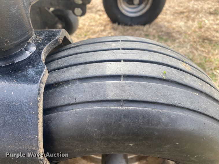 image for item IG9889 2016 Dixie Chopper Magnum HP  ZTR lawn mower