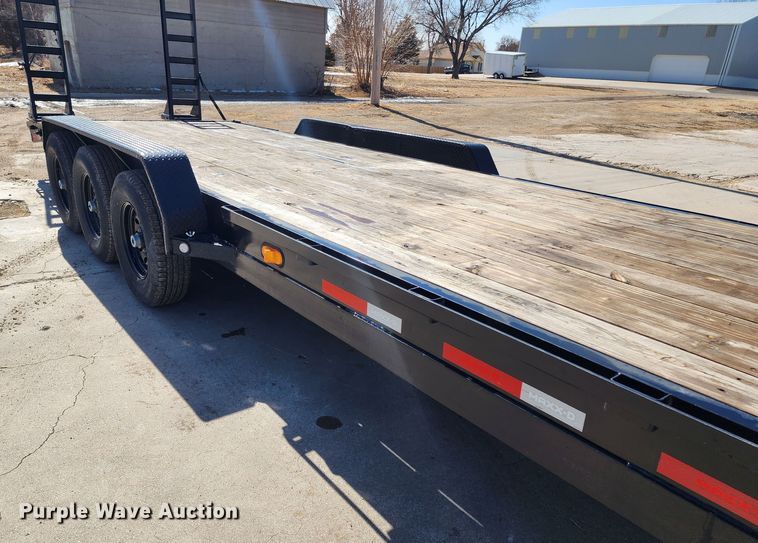 image for item IL9093 2021 Maxey MAXXD  equipment trailer