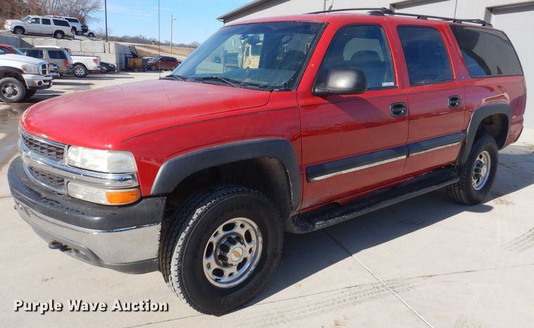 image for item IO9369 2001 Chevrolet Suburban 2500  SUV