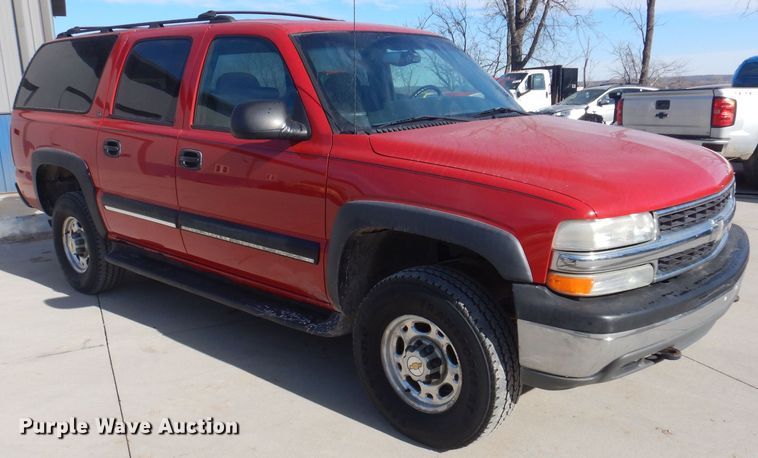 image for item IO9369 2001 Chevrolet Suburban 2500  SUV