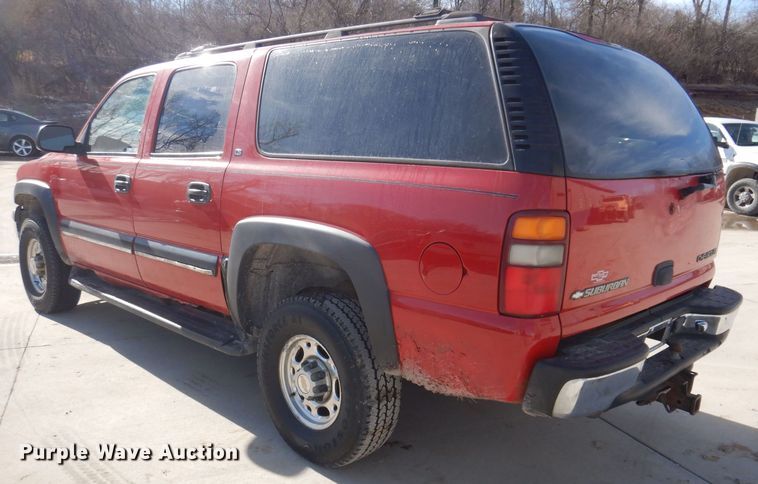 image for item IO9369 2001 Chevrolet Suburban 2500  SUV