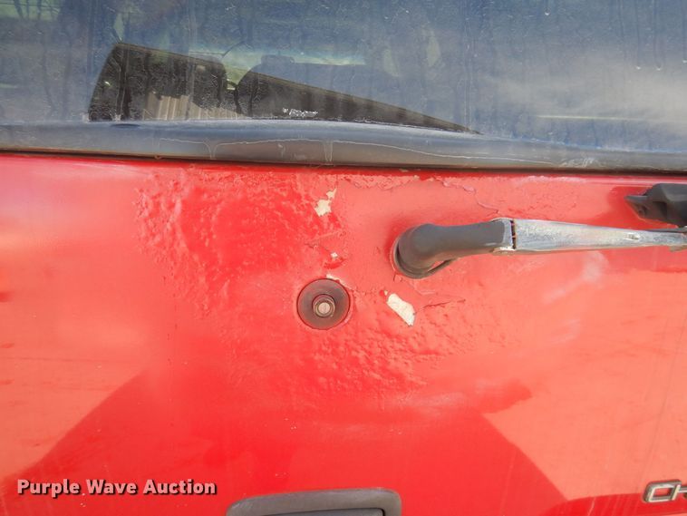 image for item IO9369 2001 Chevrolet Suburban 2500  SUV