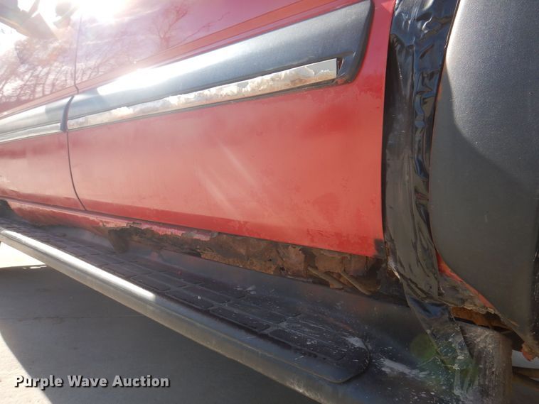 image for item IO9369 2001 Chevrolet Suburban 2500  SUV