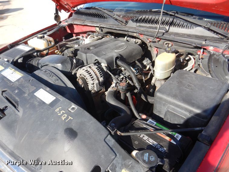 image for item IO9369 2001 Chevrolet Suburban 2500  SUV