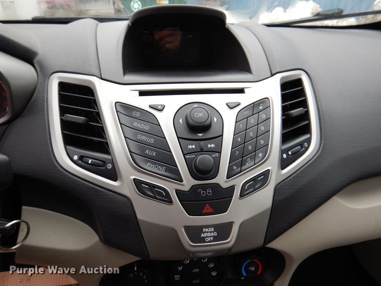 image for item IO9375 2011 Ford Fiesta SE