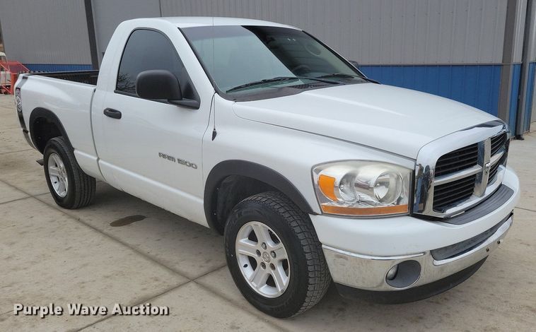 image for item IO9399 2006 Dodge Ram 1500 SLT  pickup truck