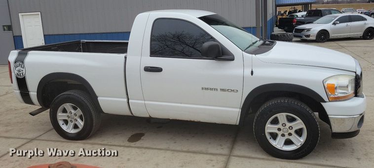 image for item IO9399 2006 Dodge Ram 1500 SLT  pickup truck