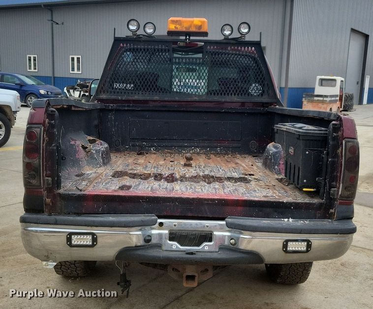 image for item IO9400 2005 Ford F250 Super Duty XLT  SuperCab pickup truck