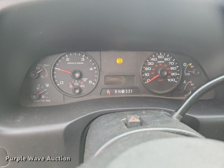 image for item IO9400 2005 Ford F250 Super Duty XLT  SuperCab pickup truck