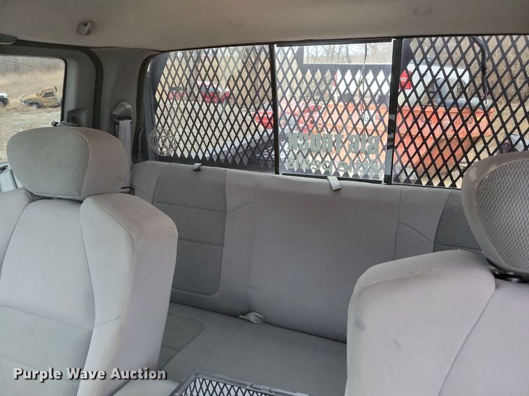 image for item IO9400 2005 Ford F250 Super Duty XLT  SuperCab pickup truck