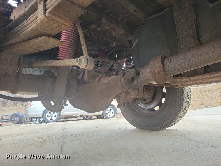 image for item IO9400 2005 Ford F250 Super Duty XLT  SuperCab pickup truck