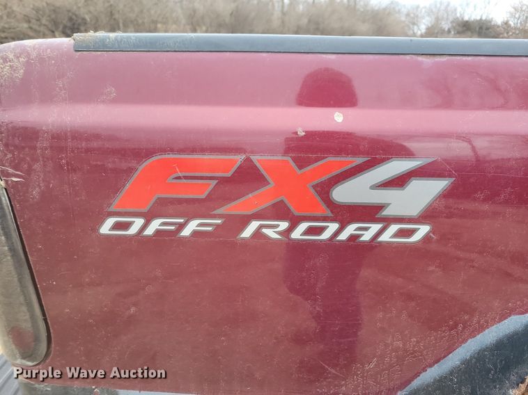 image for item IO9400 2005 Ford F250 Super Duty XLT  SuperCab pickup truck