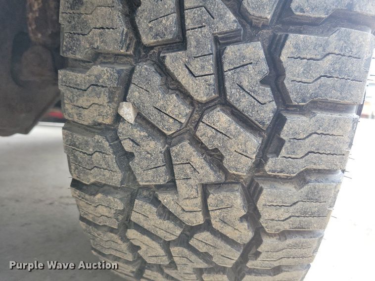 image for item IO9400 2005 Ford F250 Super Duty XLT  SuperCab pickup truck