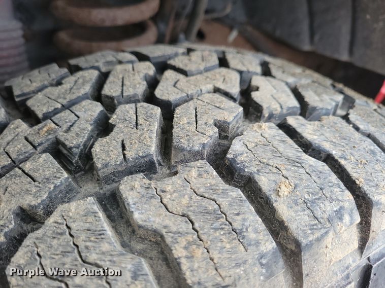 image for item IO9400 2005 Ford F250 Super Duty XLT  SuperCab pickup truck