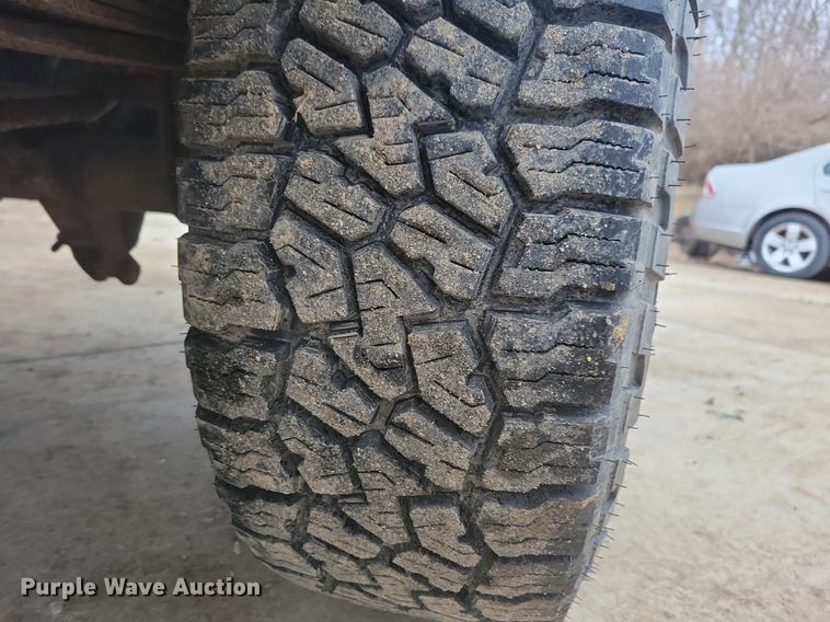 image for item IO9400 2005 Ford F250 Super Duty XLT  SuperCab pickup truck