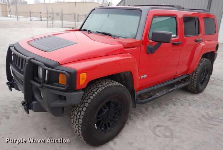 image for item IO9402 2006 Hummer H3  SUV
