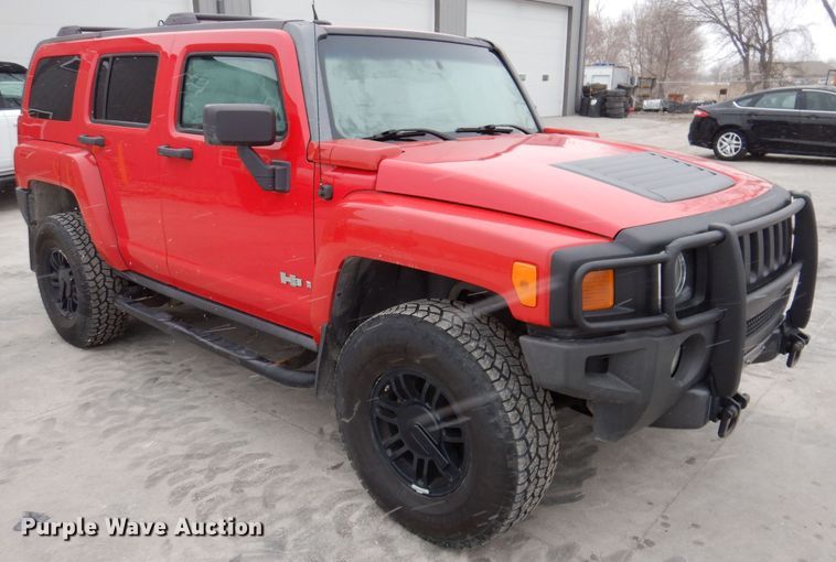 image for item IO9402 2006 Hummer H3  SUV