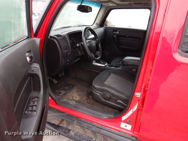 image for item IO9402 2006 Hummer H3  SUV