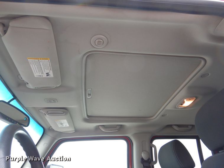 image for item IO9402 2006 Hummer H3  SUV