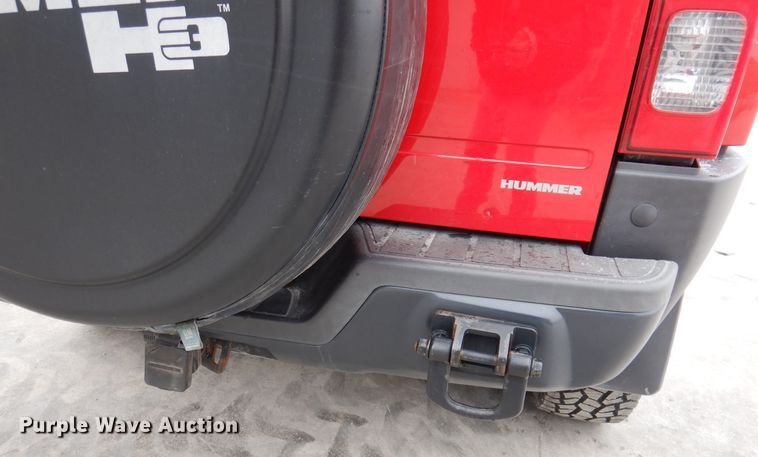 image for item IO9402 2006 Hummer H3  SUV