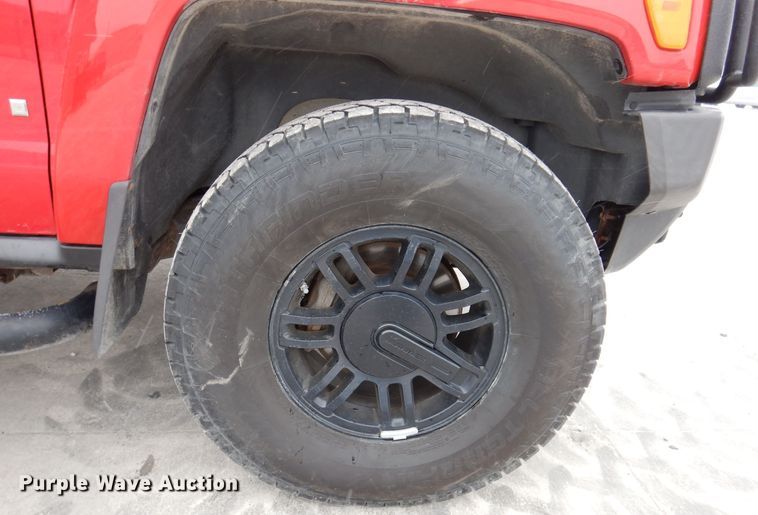 image for item IO9402 2006 Hummer H3  SUV
