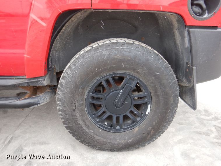 image for item IO9402 2006 Hummer H3  SUV