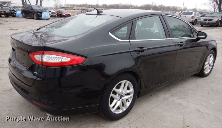 image for item IO9403 2016 Ford Fusion