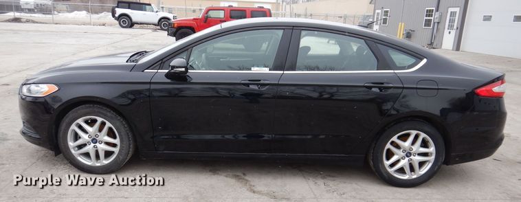 image for item IO9403 2016 Ford Fusion