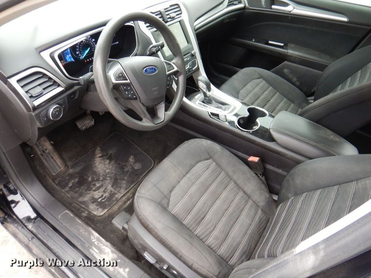 image for item IO9403 2016 Ford Fusion