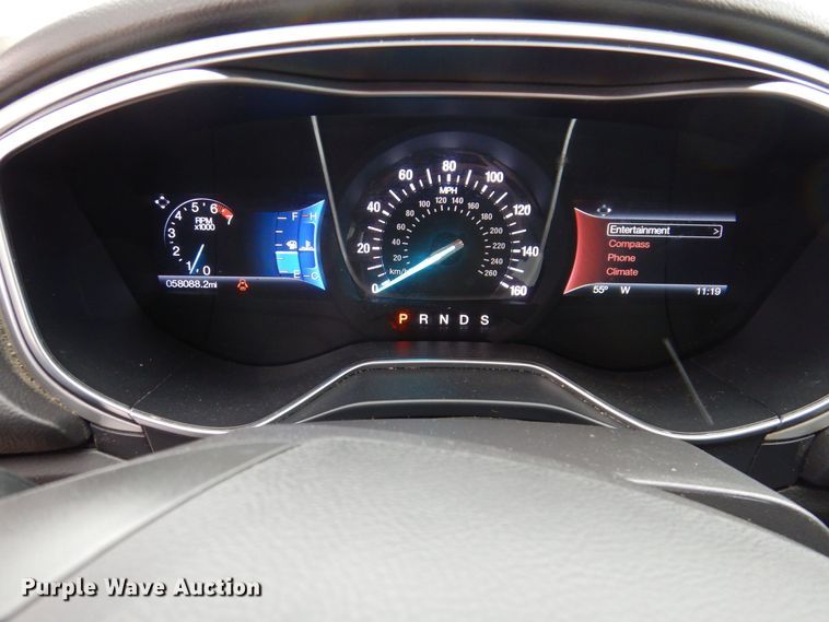 image for item IO9403 2016 Ford Fusion