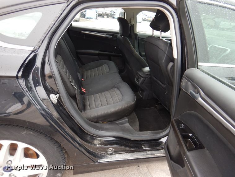 image for item IO9403 2016 Ford Fusion