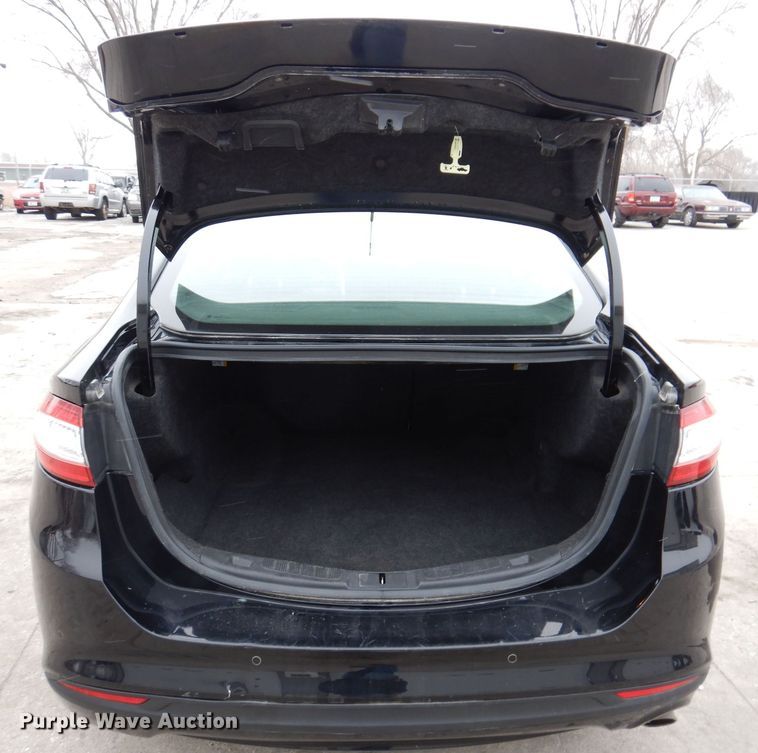 image for item IO9403 2016 Ford Fusion