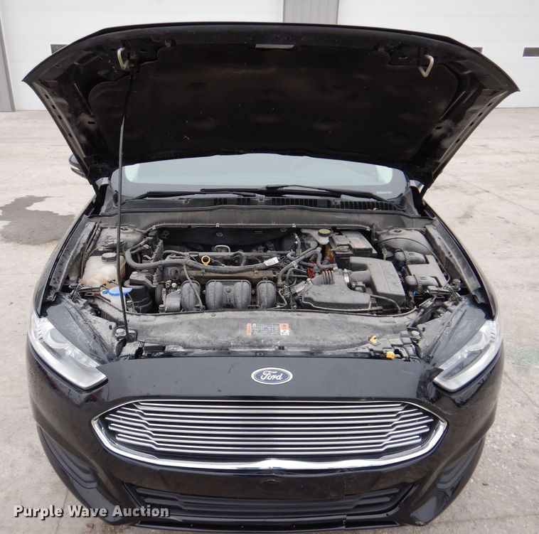 image for item IO9403 2016 Ford Fusion
