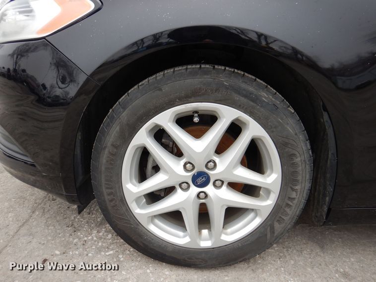 image for item IO9403 2016 Ford Fusion