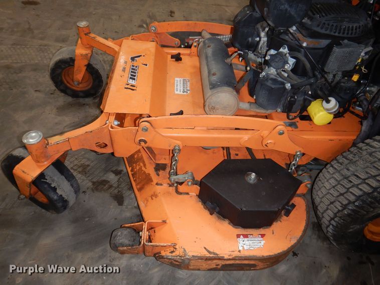 image for item IO9416 2018 Scag V-Ride II  ZTR lawn mower