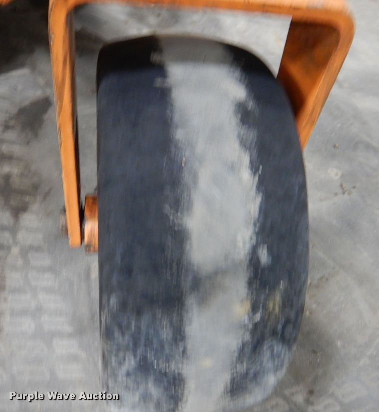 image for item IO9416 2018 Scag V-Ride II  ZTR lawn mower