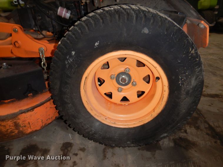 image for item IO9417 2018 Scag V-Ride II  ZTR lawn mower