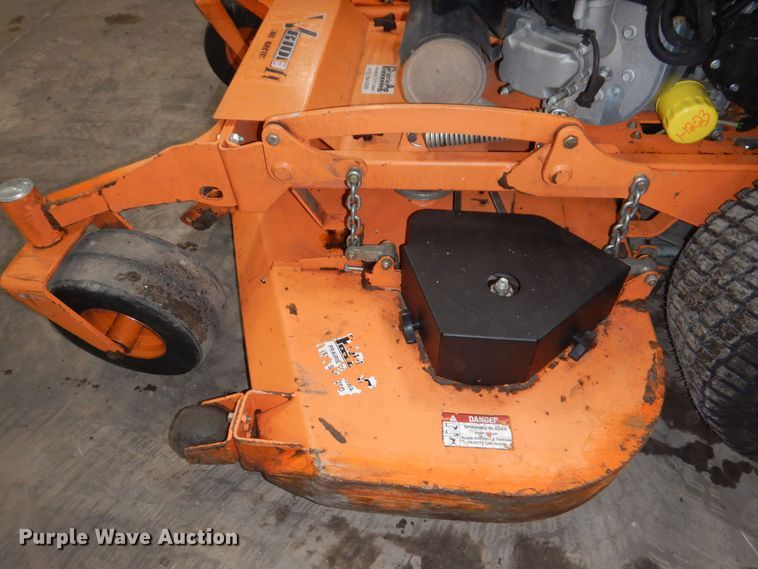 image for item IO9418 2018 Scag V-Ride II  ZTR lawn mower