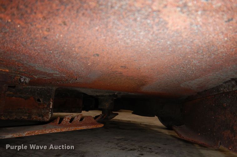 image for item IO9418 2018 Scag V-Ride II  ZTR lawn mower