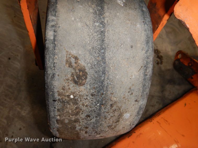 image for item IO9418 2018 Scag V-Ride II  ZTR lawn mower