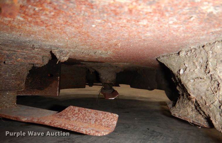 image for item IO9421 2018 Scag V-Ride II  ZTR lawn mower