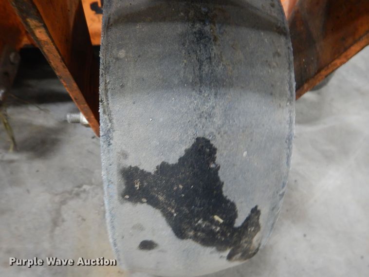 image for item IO9421 2018 Scag V-Ride II  ZTR lawn mower