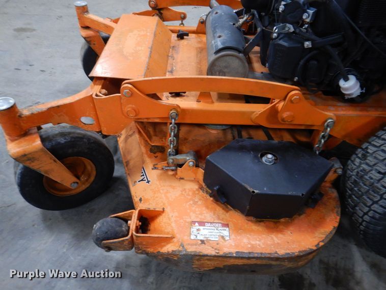 image for item IO9422 2018 Scag V-Ride II  ZTR lawn mower